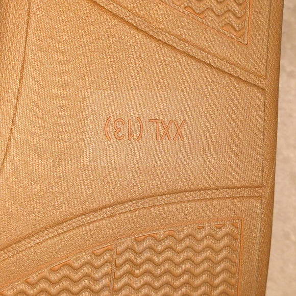 ๐ฃGOLD TOE Men's Slippers in Cognac relaxed fit get morning paper ๐ - Picture 11 of 11